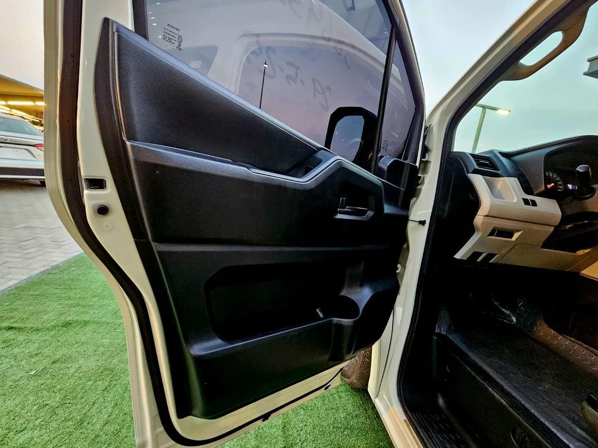 Toyota Hiace GL HIACE PASSENGER / PETROL MANUAL / 3.5 V6 / HIGH ROOF-13-0