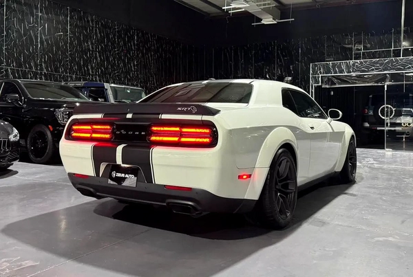 GCC Specs 2018 Dodge Challenger Hellcat Widebody - Pristine Condition
