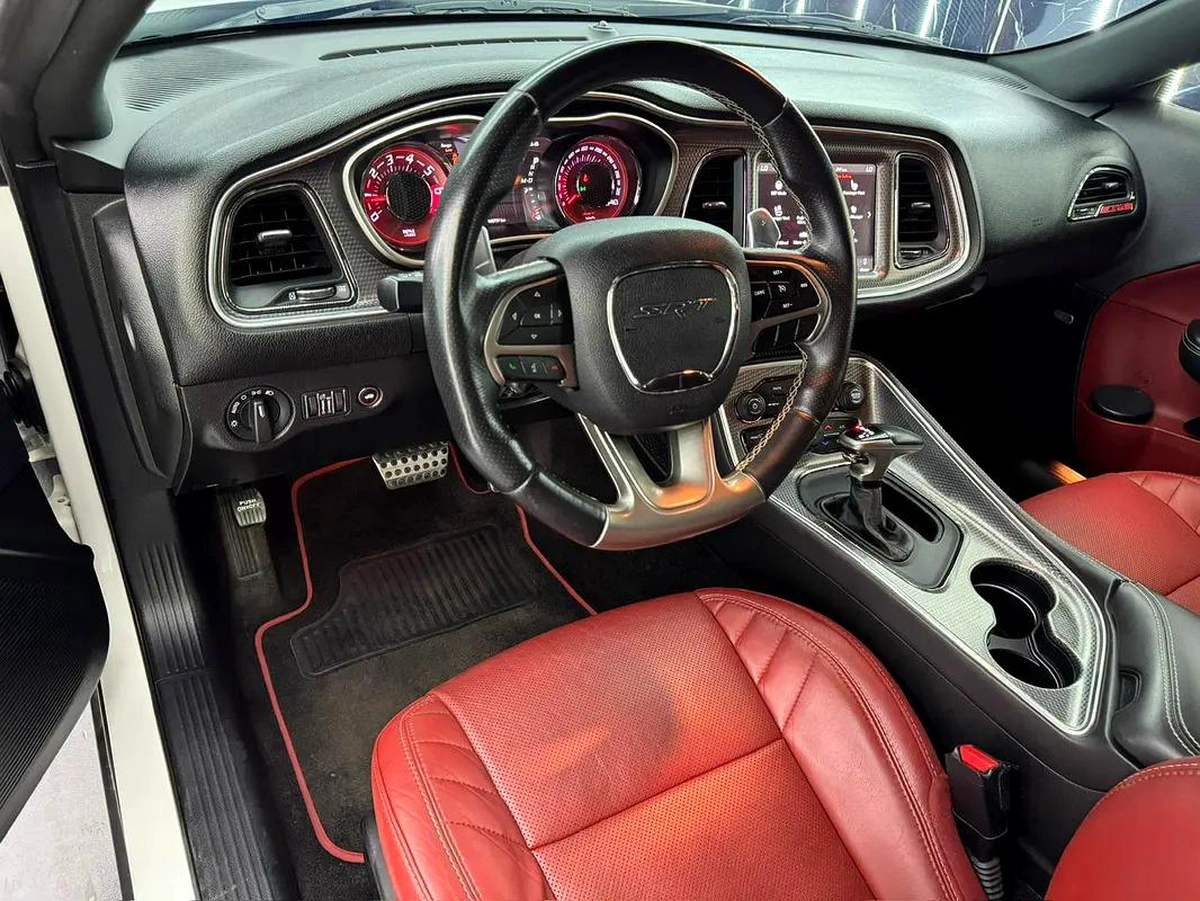 GCC Specs 2018 Dodge Challenger Hellcat Widebody - Pristine Condition-17-17