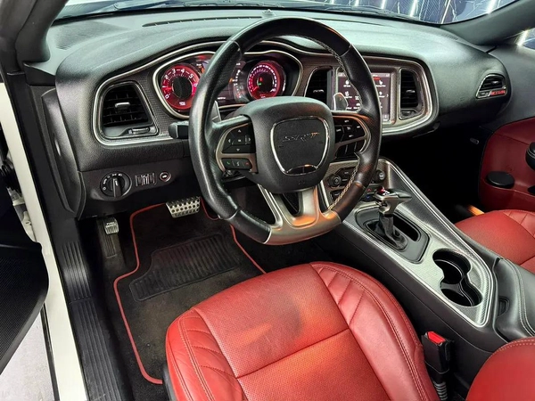 GCC Specs 2018 Dodge Challenger Hellcat Widebody - Pristine Condition