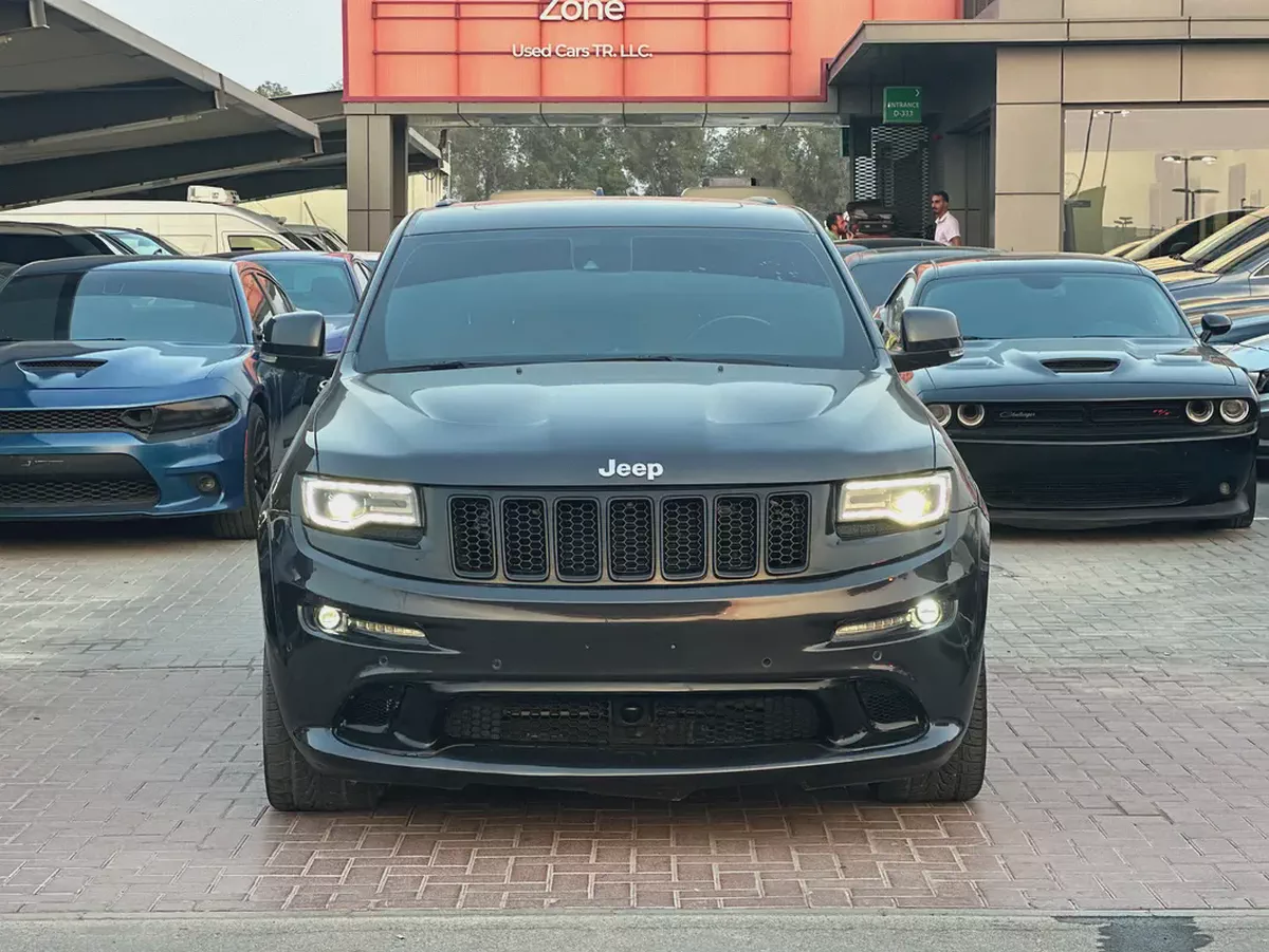 جيب قراند شيروكي SRT 6.4 مواصفات خليجة بحالة جيدة-1-1