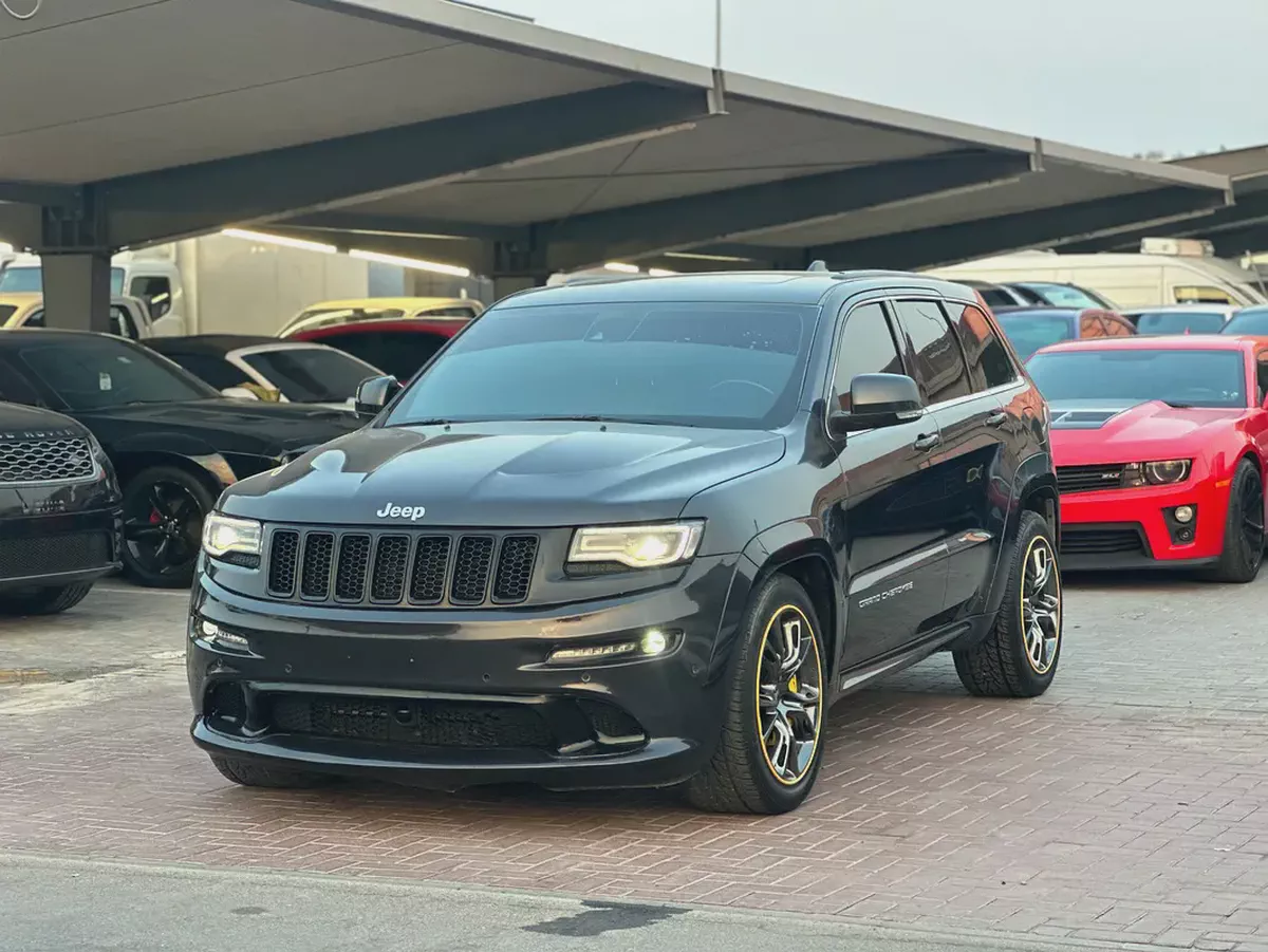 جيب قراند شيروكي SRT 6.4 مواصفات خليجة بحالة جيدة-2-2