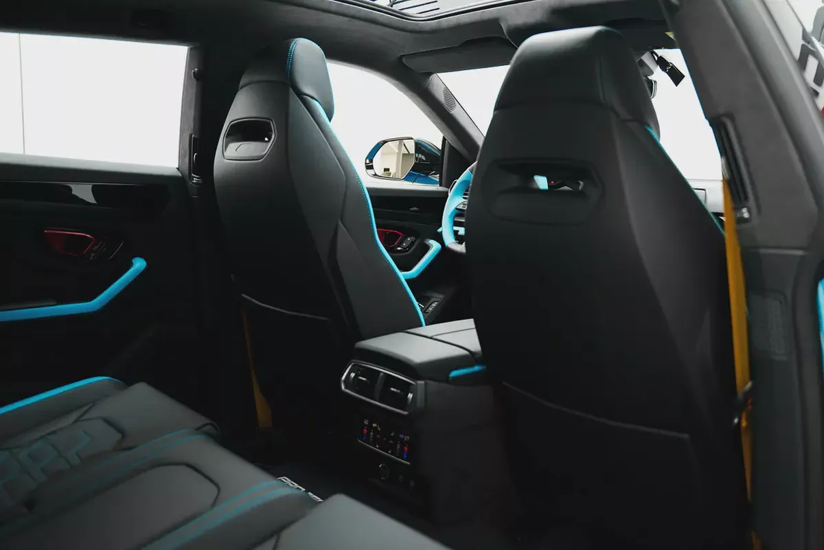 2025 LAMBORGHINI URUS SE-17-17