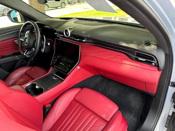 MASERATI GRECALE GT - 2023 - 2.0L ONLY 28000KM - SUPER CLEAN TITLE FRESH JAPAN IMPORT