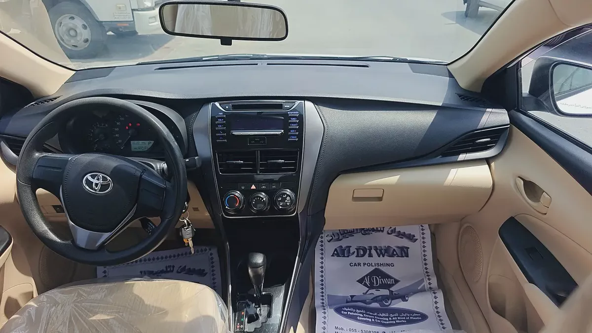 2022 Toyota Yaris SE | GCC Specs | Low Mileage | Excellent Condition-15-15