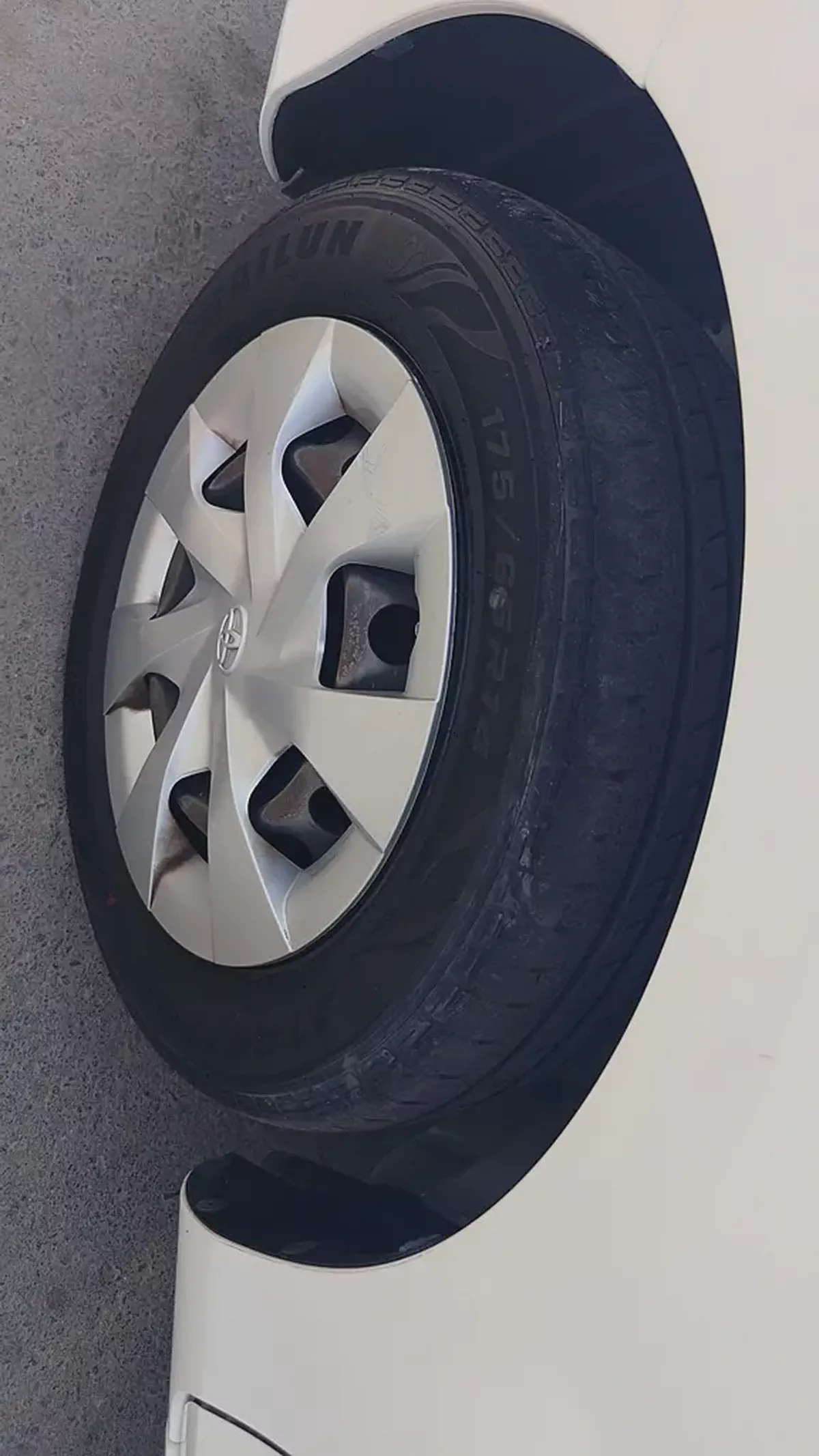 2022 Toyota Yaris SE | GCC Specs | Low Mileage | Excellent Condition-18-18