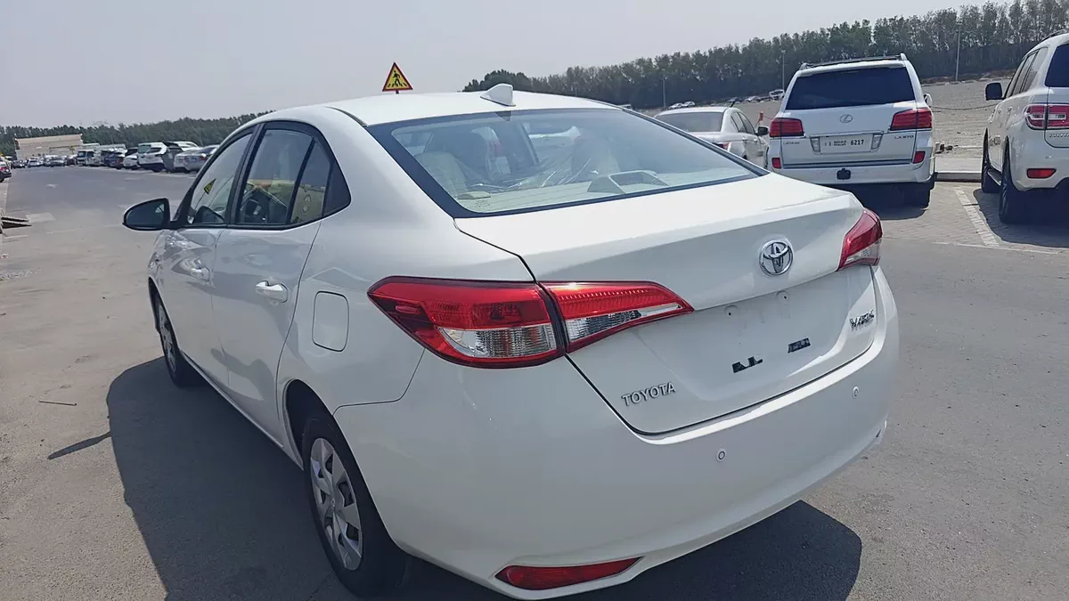 2022 Toyota Yaris SE | GCC Specs | Low Mileage | Excellent Condition-5-5