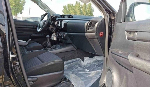 Toyota Hilux TOYOTA HILUX 2.4L diesel mid p.w 2025