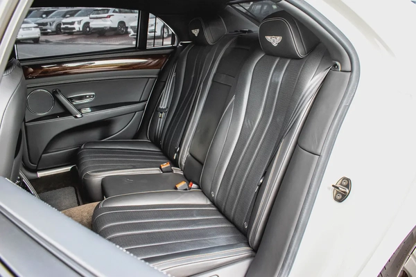 2014 - BENTLEY FLYING SPUR - SUPER CLEAN - ONLY 50,000 KM
