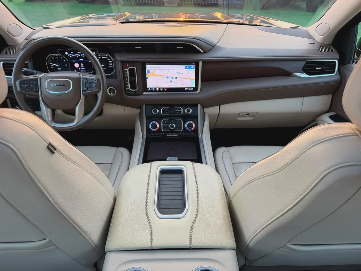 (2021) GMC YOUKN //DENALI// GCC FULL OPTION -EXCELLENT CONDITION--13-13