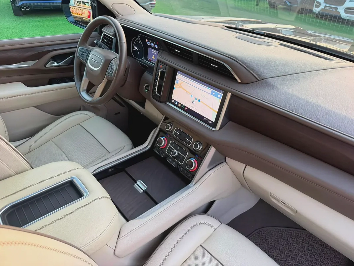 (2021) GMC YOUKN //DENALI// GCC FULL OPTION -EXCELLENT CONDITION--17-17