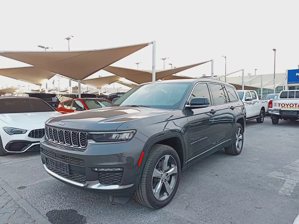 Jeep Grand Cherokee L Limited 2022 | GCC Specs | Low Mileage