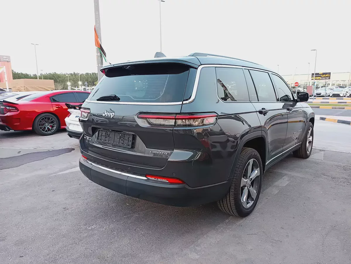 Jeep Grand Cherokee L Limited 2022 | GCC Specs | Low Mileage-4-4