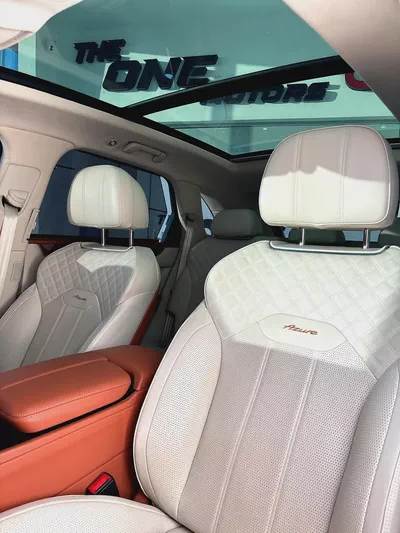 2023 Bentley Bentayga Azure GCC Specs - Pristine Condition-14