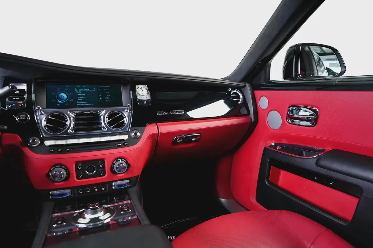 Rolls Royce Ghost-GCC-Low Mileage-Mansory Original Body Styling-4 Buttons-Starlight-10-10