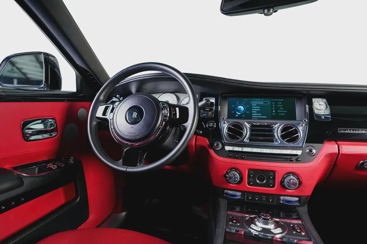 Rolls Royce Ghost-GCC-Low Mileage-Mansory Original Body Styling-4 Buttons-Starlight-11-11