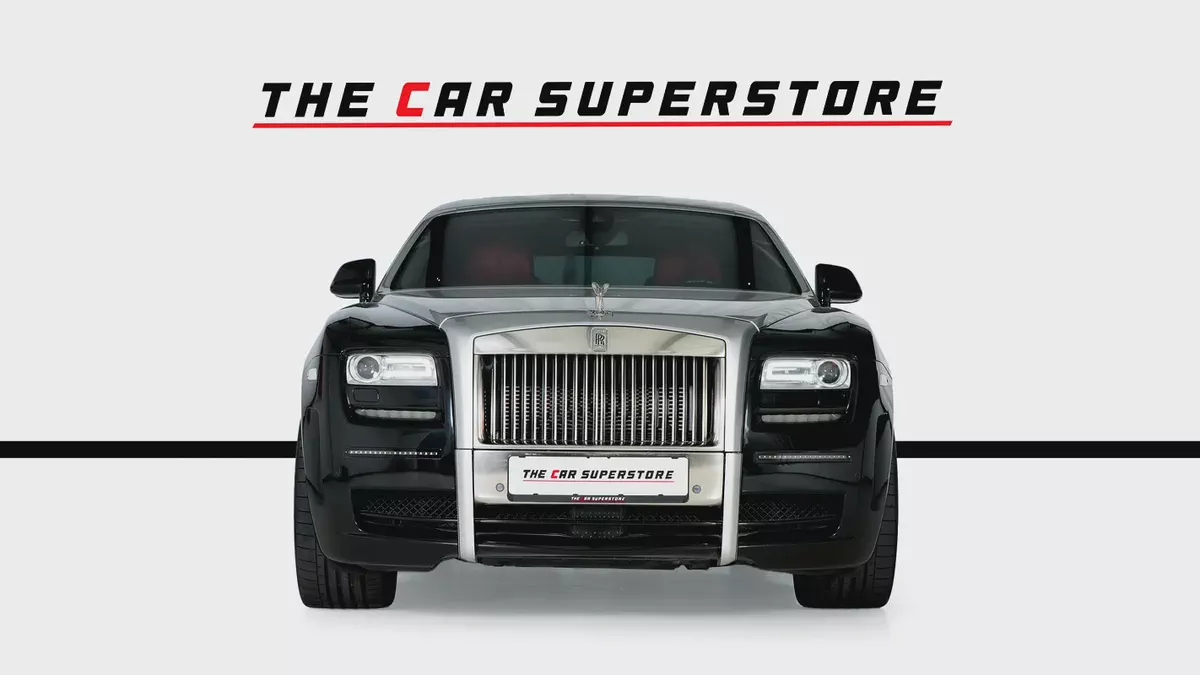 Rolls Royce Ghost-GCC-Low Mileage-Mansory Original Body Styling-4 Buttons-Starlight-2-2