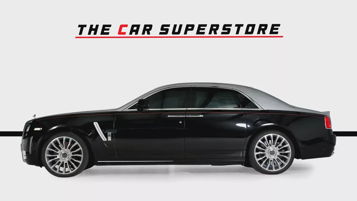Rolls Royce Ghost-GCC-Low Mileage-Mansory Original Body Styling-4 Buttons-Starlight-4-4