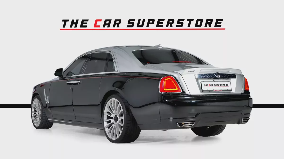 Rolls Royce Ghost-GCC-Low Mileage-Mansory Original Body Styling-4 Buttons-Starlight-5-5