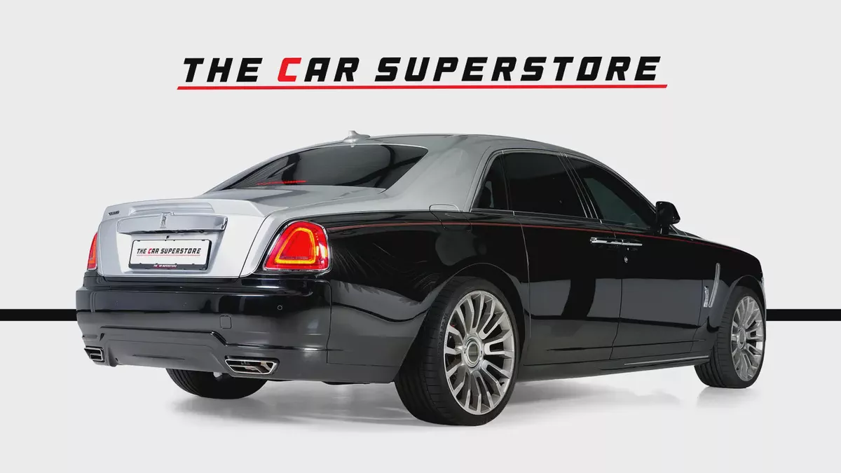 Rolls Royce Ghost-GCC-Low Mileage-Mansory Original Body Styling-4 Buttons-Starlight-7-7