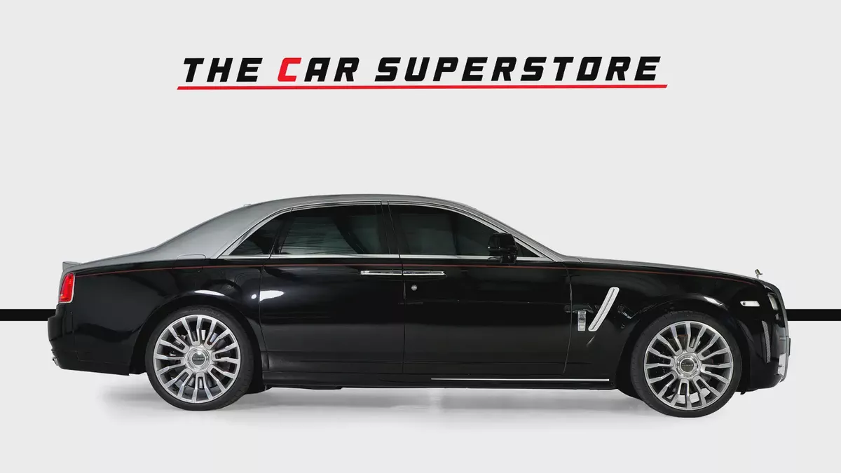 Rolls Royce Ghost-GCC-Low Mileage-Mansory Original Body Styling-4 Buttons-Starlight-8-8