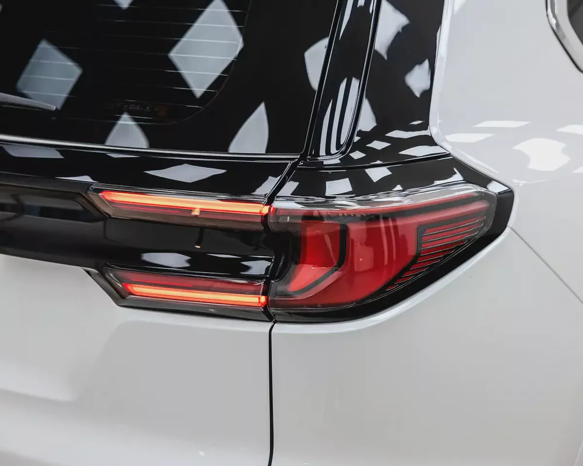 GMC ACADIA DENALI - 2024 - GCC - WARRANTY AND SERVICE CONTRACT - BRAND NEW CONDITION-4-4