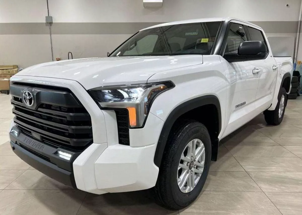 Toyota Tundra SR (NON GCC) SR5 Crew Max 3.5L 4WD-5-0