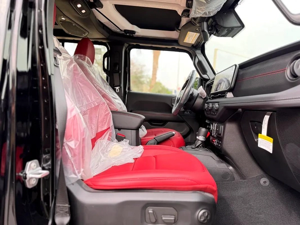 RUBICON 393 / BRAND NEW / FULL OPTION
