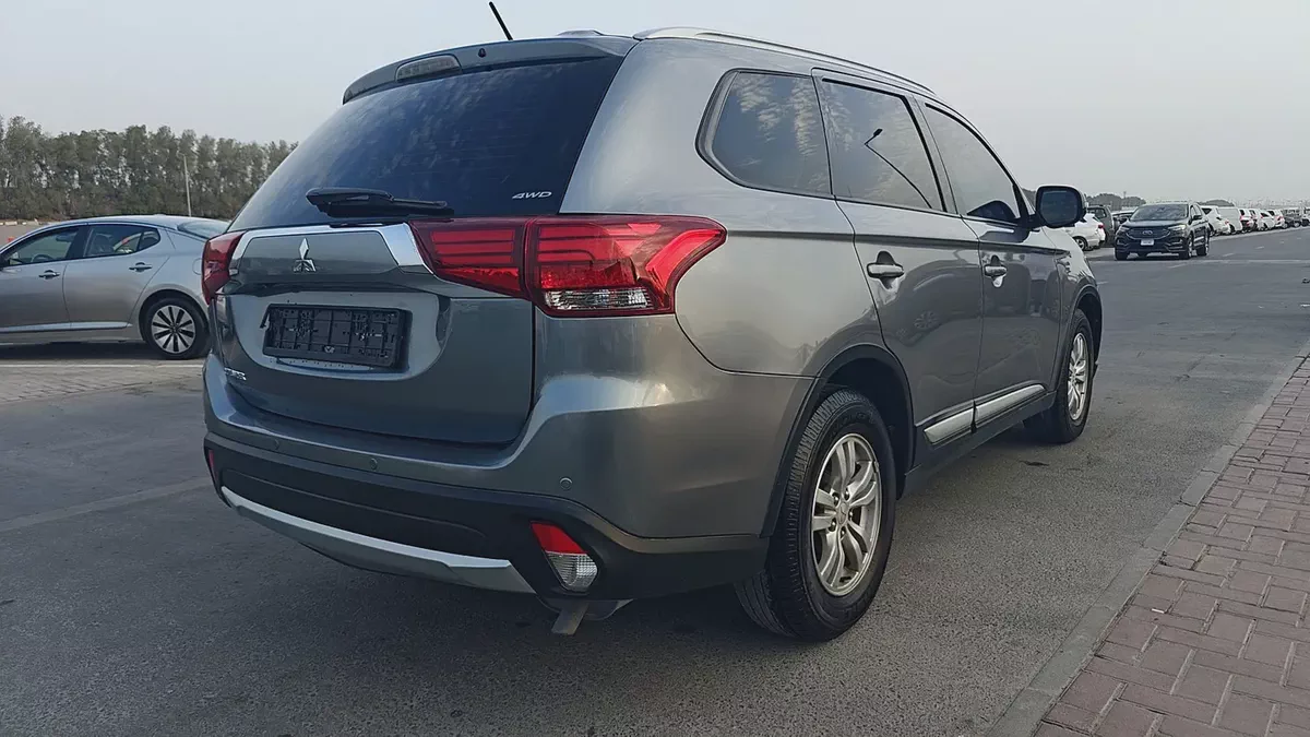 Mitsubishi Outlander GLX 2016 GCC Specs - Excellent Condition-6-6