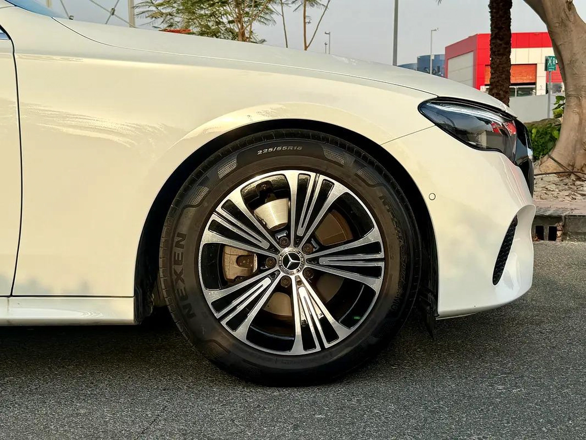 2,726 AED Monthly II Mercedes E200 II 0% Down Payment II Still Under Warranty to 2027-17-17