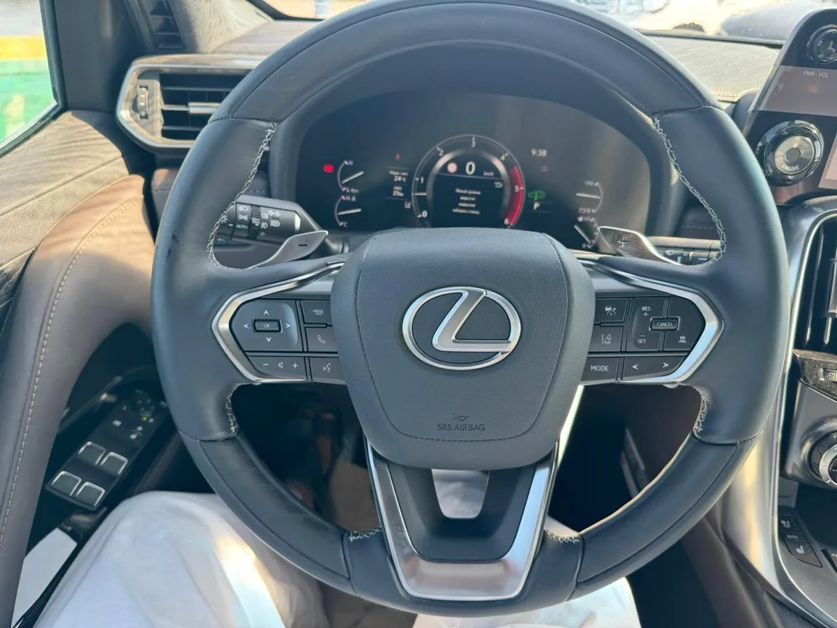 2026 Lexus – AWD Sport Car in Black & White-2-2
