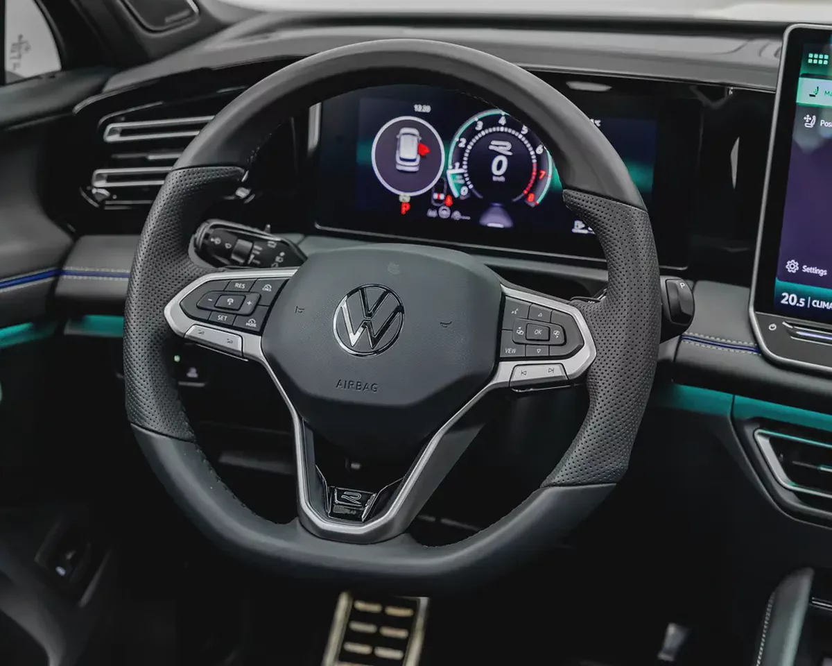 2025 Volkswagen Tiguan R-Line | GCC Specs | Brand New-9-9