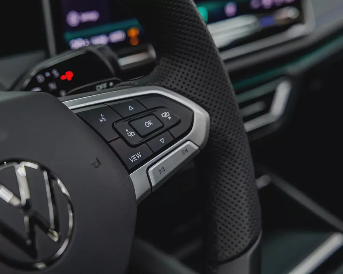 2025 Volkswagen Tiguan R-Line | GCC Specs | Brand New-11-11