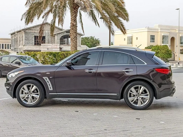 Infiniti QX70 Luxury