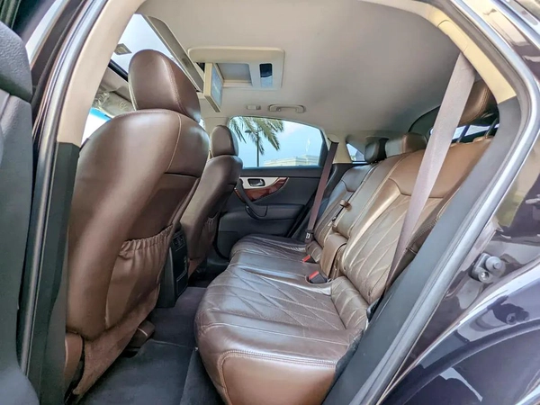 Infiniti QX70 Luxury