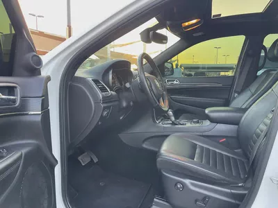 2020 Jeep Cherokee Sport - GCC Specs - Excellent Condition-9