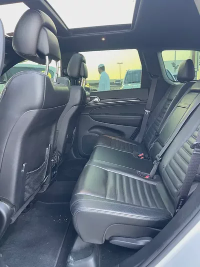 2020 Jeep Cherokee Sport - GCC Specs - Excellent Condition-12