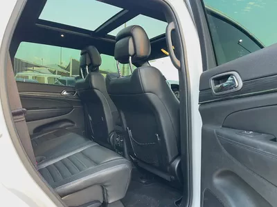 2020 Jeep Cherokee Sport - GCC Specs - Excellent Condition-13