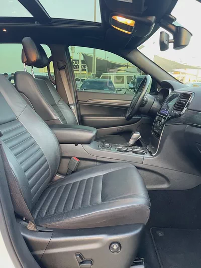 2020 Jeep Cherokee Sport - GCC Specs - Excellent Condition-16