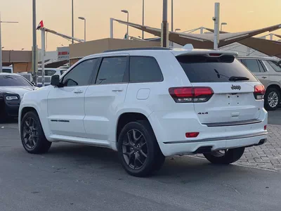 2020 Jeep Cherokee Sport - GCC Specs - Excellent Condition-3