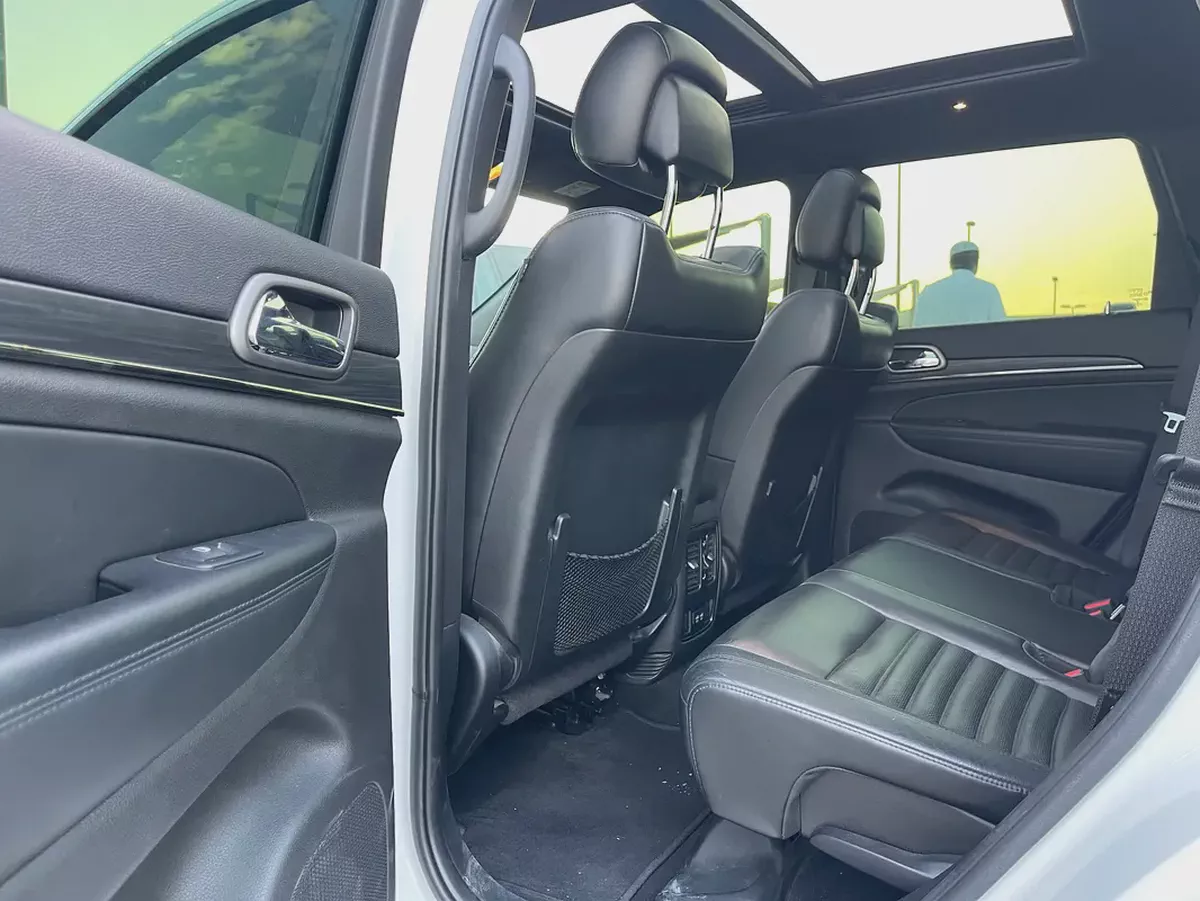 2020 Jeep Cherokee Sport - GCC Specs - Excellent Condition-11-11