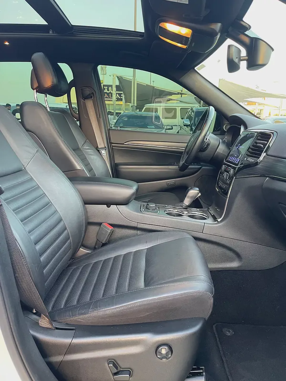 2020 Jeep Cherokee Sport - GCC Specs - Excellent Condition-16-16