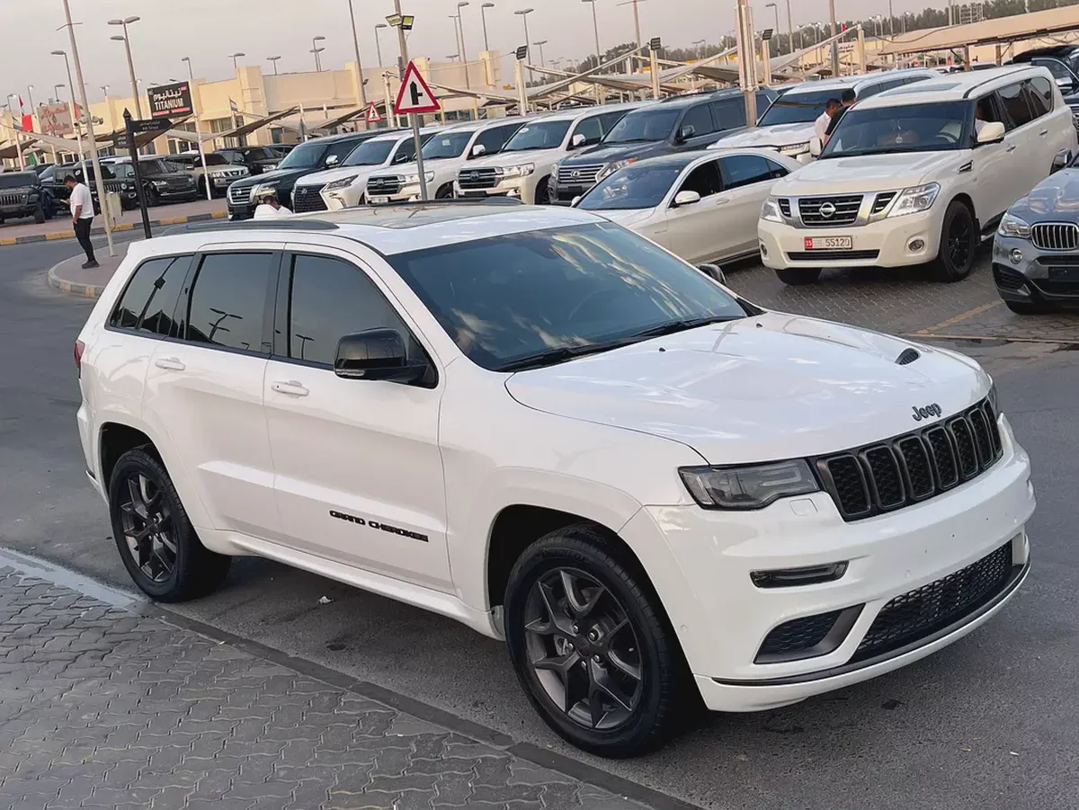2020 Jeep Cherokee Sport - GCC Specs - Excellent Condition-8-8