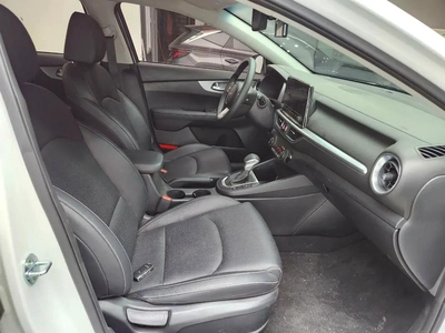 Kia K3 Trend 2023 - Korean Specs - Excellent Condition-12