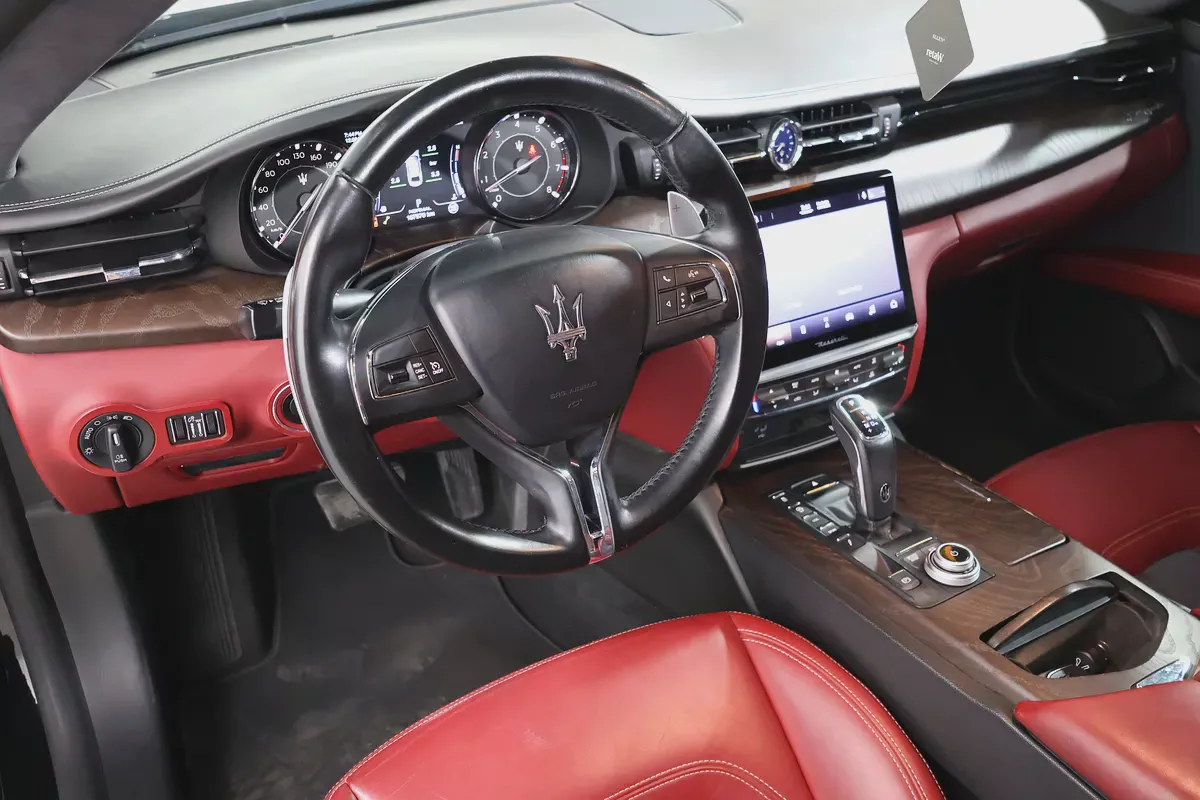 Maserati Quattroporte GranLusso 2021 | GCC Specs | Low Mileage | Pristine Condition-9-9