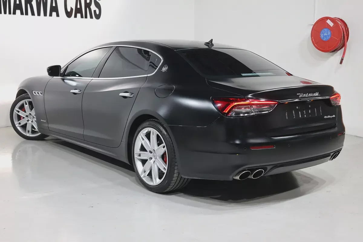 Maserati Quattroporte GranLusso 2021 | GCC Specs | Low Mileage | Pristine Condition-2-2