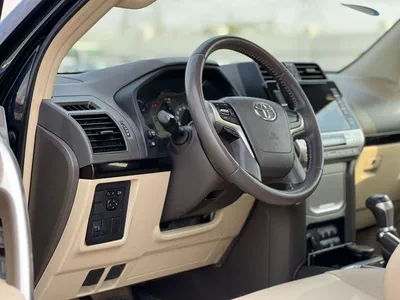 Toyota Prado  2022 Toyota Prado Full Option 4.0L V6 - AWD 4x4 - GCC- Electric Seat - Rear CAM & Sensors - Cool-11