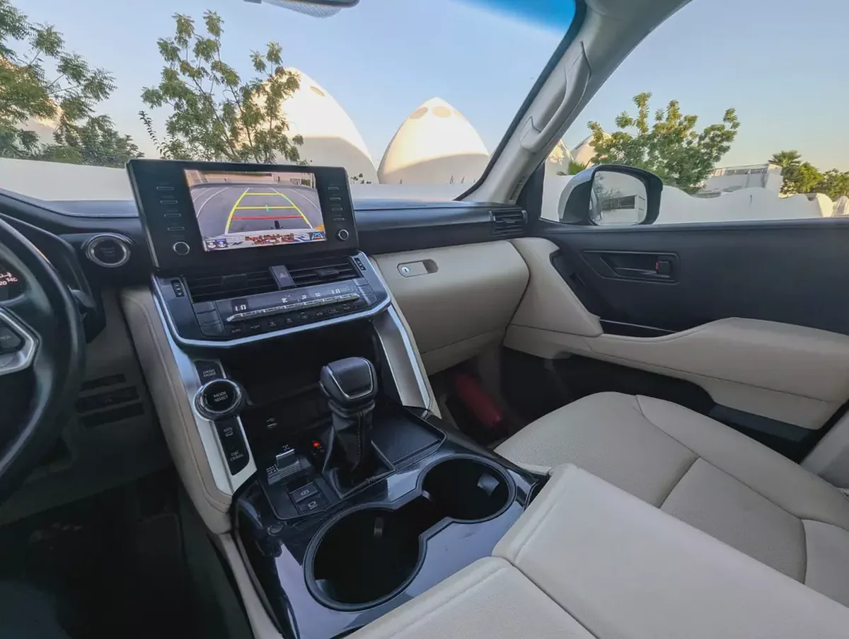 Toyota Land Cruiser 2024 GXR GCC Specs In Excellent Condition-9-9