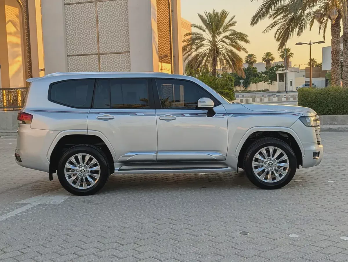 Toyota Land Cruiser 2024 GXR GCC Specs In Excellent Condition-13-13