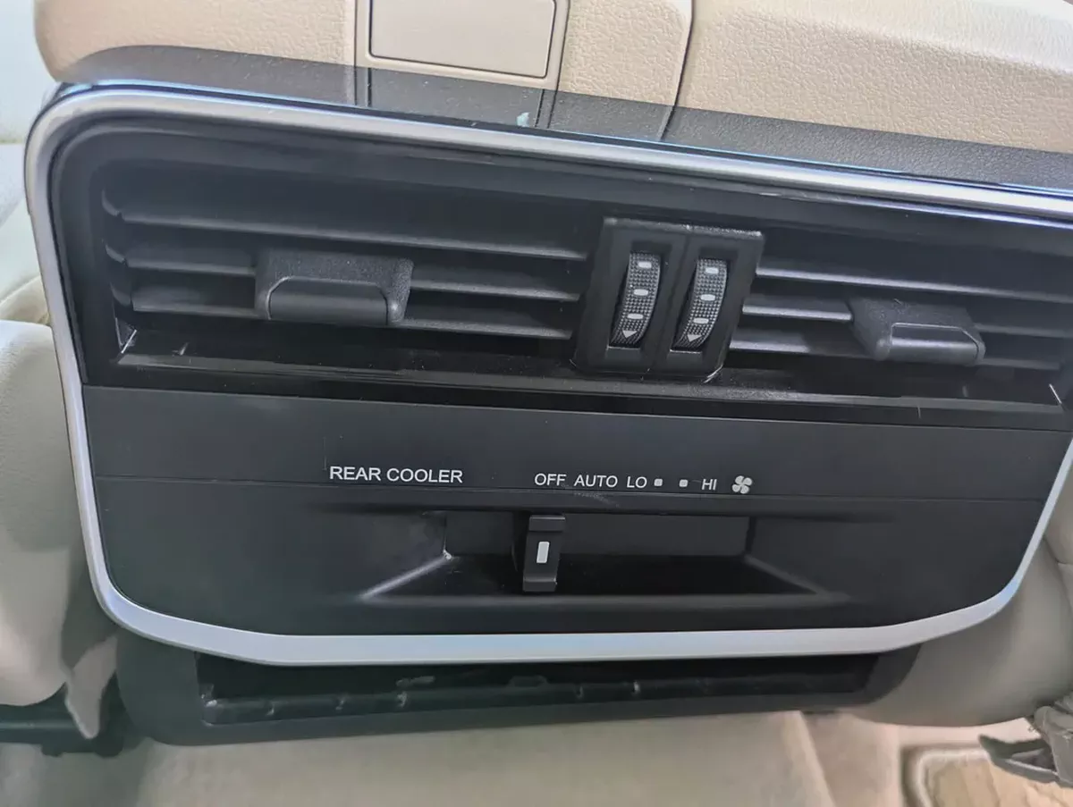 Toyota Land Cruiser 2024 GXR GCC Specs In Excellent Condition-18-18